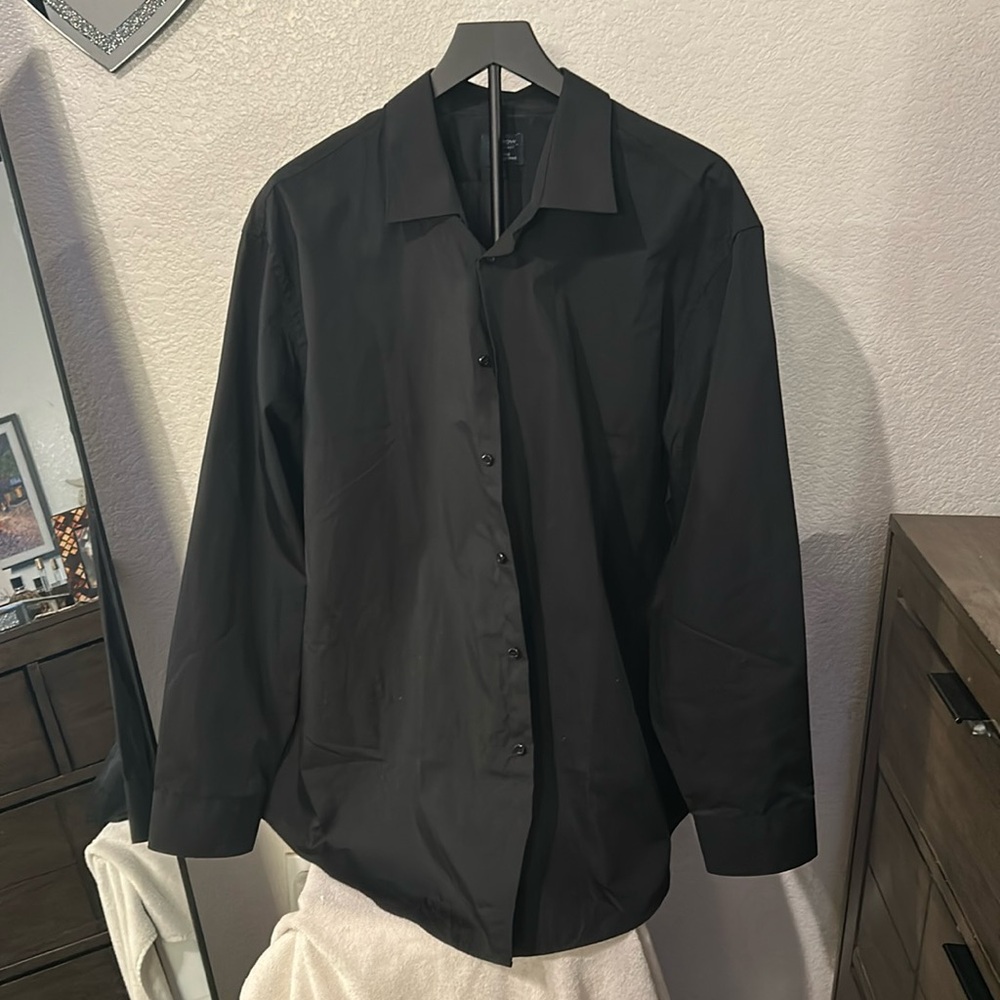 Men's Black Dress Shirt size xxl. Brand new with tags!